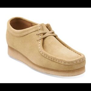 Women’s Tan Clark’s Wallabees